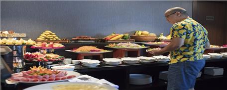 Tour du thuyền Scarlet Pearl 3 ngày 2 đêm